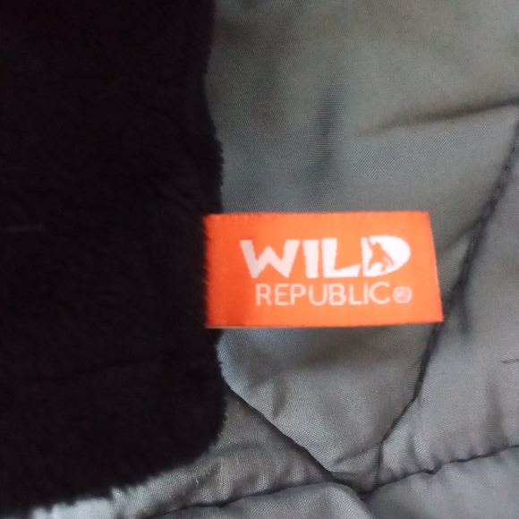 Wild Republic Black Bear Plush Hand Puppet 9" Sound Feature Stuffed Animal RARE - Picture 7 of 8